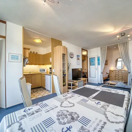 - Haus P, App 0p0305 *
